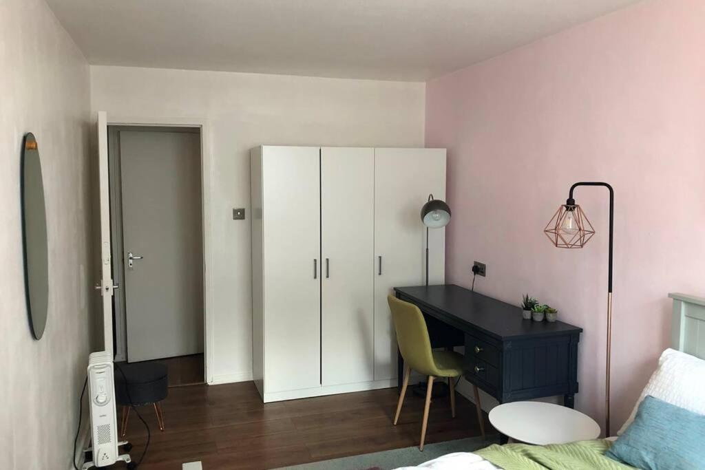 Super Spacious 2 Bedroom Apt 20Mn From Central. London Eksteriør bilde