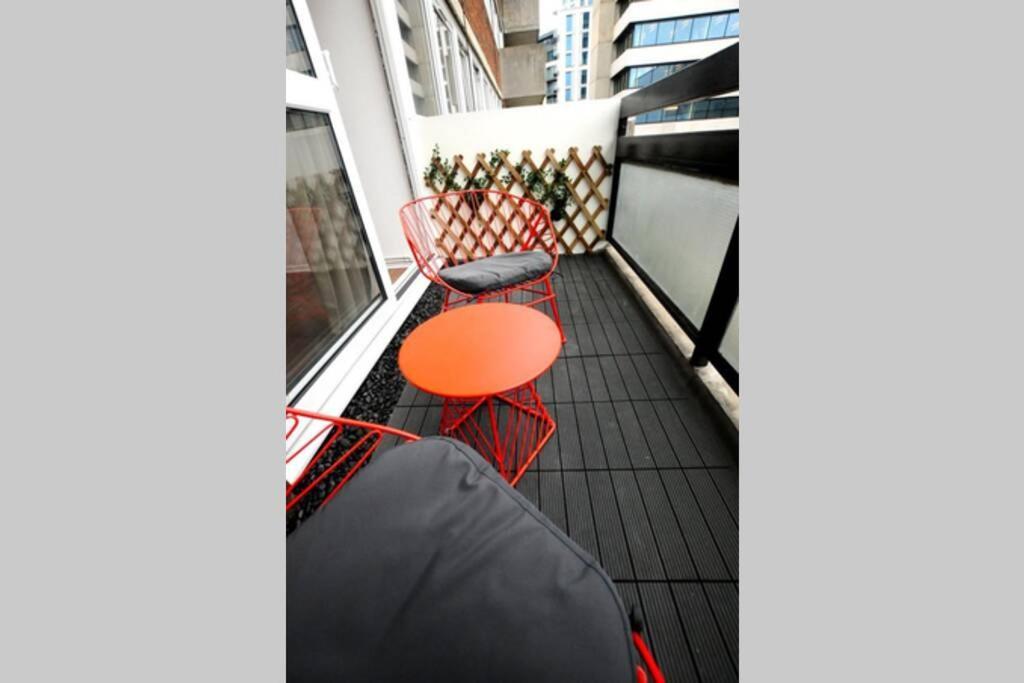 Super Spacious 2 Bedroom Apt 20Mn From Central. London Eksteriør bilde